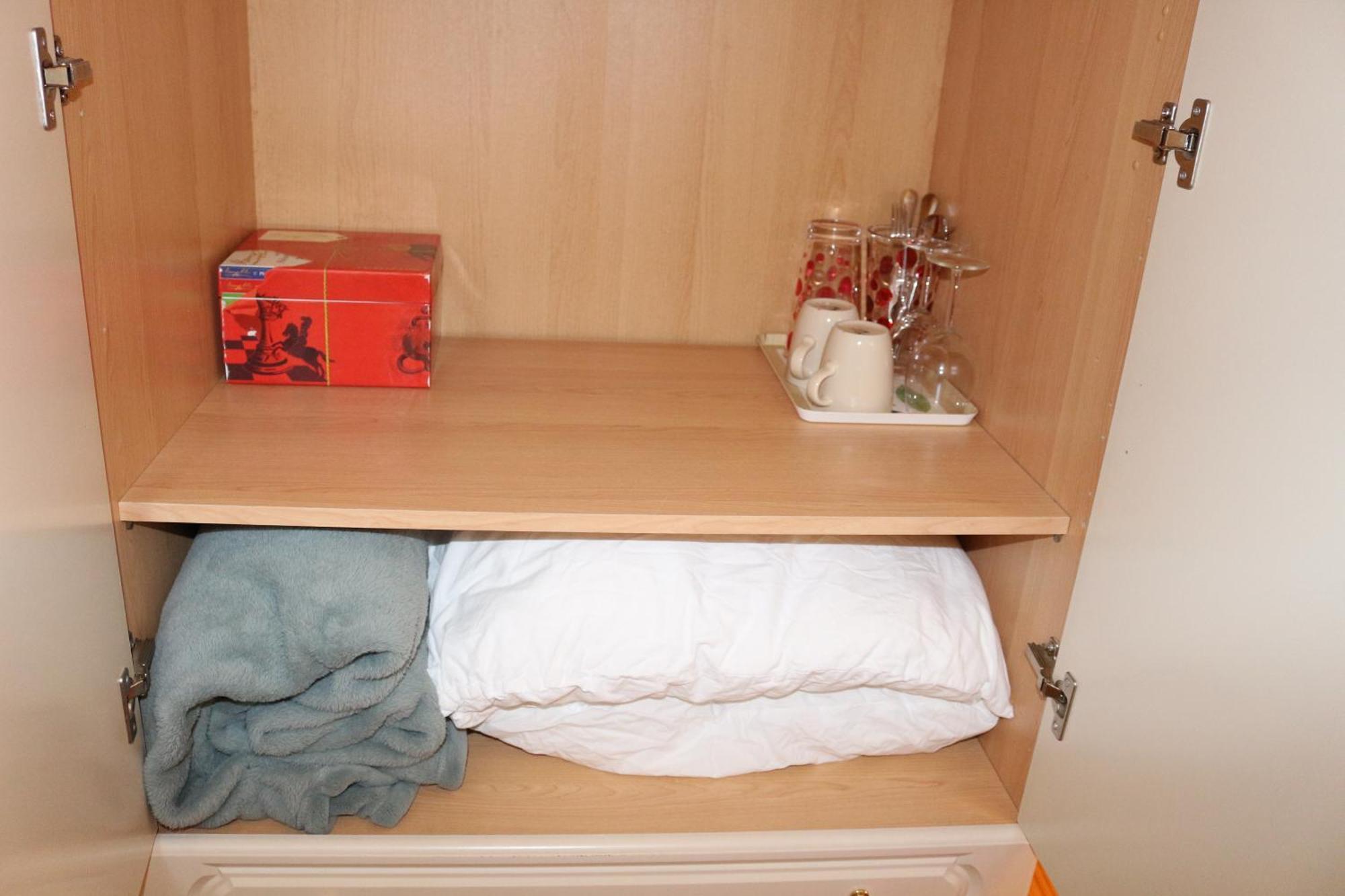 Ensuite Master Bedroom, Private Bathroom, Inside Family Home, Walking Distance To Harry Potter Watford  Extérieur photo