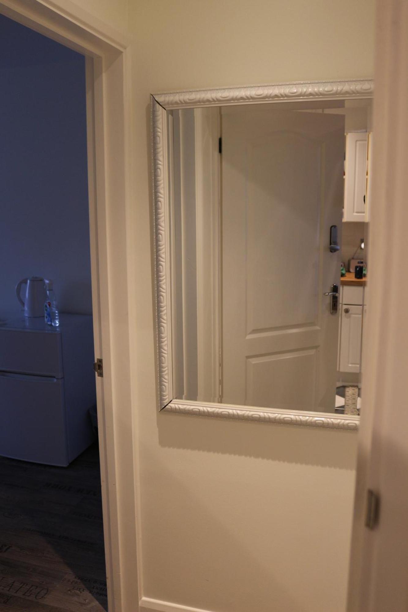 Ensuite Master Bedroom, Private Bathroom, Inside Family Home, Walking Distance To Harry Potter Watford  Extérieur photo